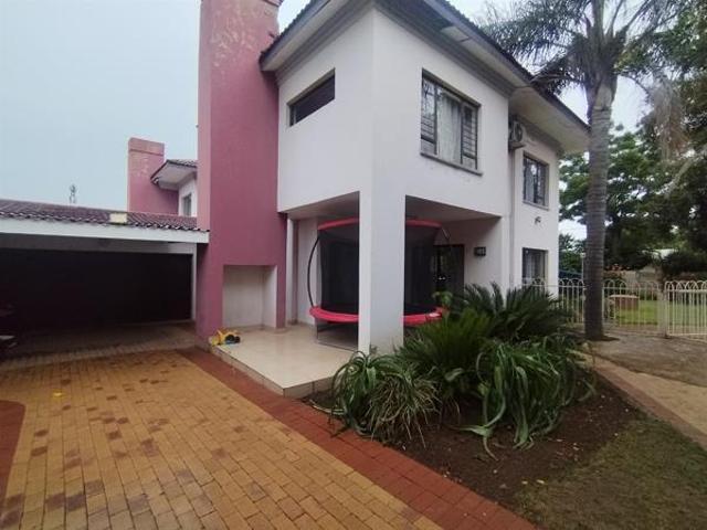 6 Bedroom House in Lennoxton