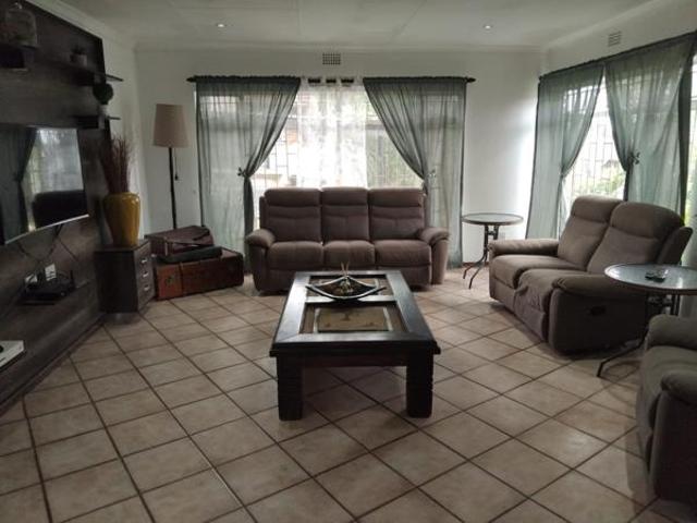 6 Bedroom House in Modelpark