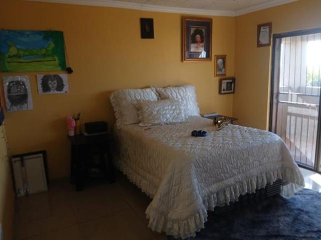 6 Bedroom House in Modelpark