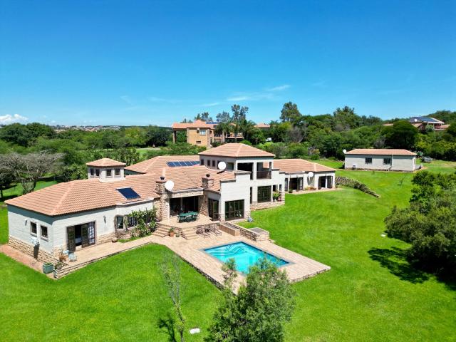 6 Bedroom House in Mooikloof Equestrian Estate