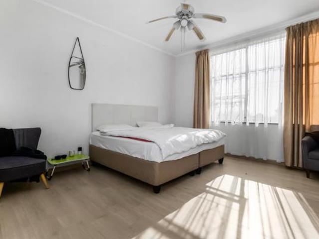 6 Bedroom House in Morningside Manor