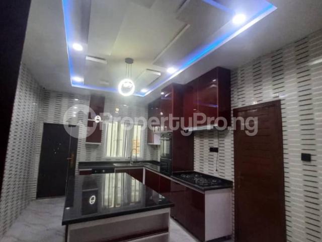 6 Bedroom House in Magodo GRA Phase 2 Kosofe/Ikosi Lagos | House for sale in kosofe ikosi | House in kosofe ikosi | 6 Bedroom | PropertyPro Nigeria