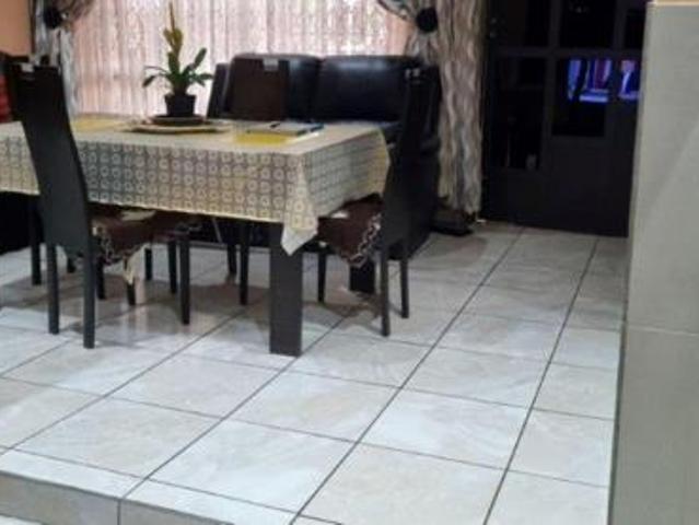 6 Bedroom House in Mahwelereng