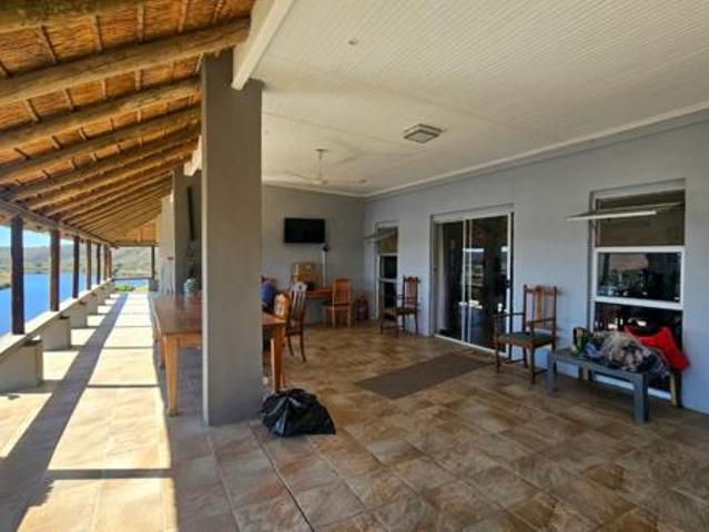 6 Bedroom House in Malgas