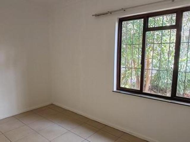 6 Bedroom House in Manaba Beach