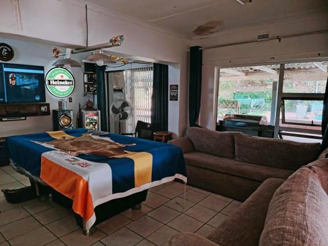 6 Bedroom House in Margate