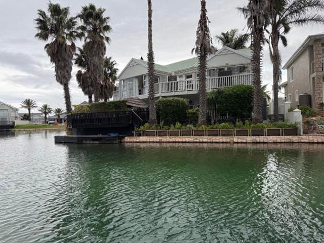 6 Bedroom House in Marina Martinique
