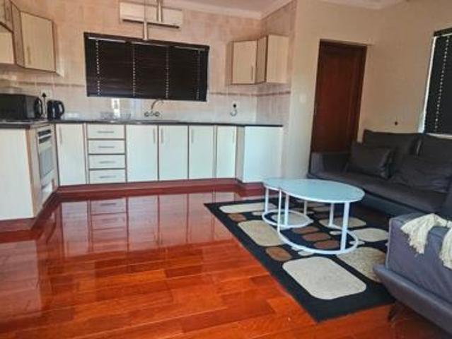 6 Bedroom House in Meer En See