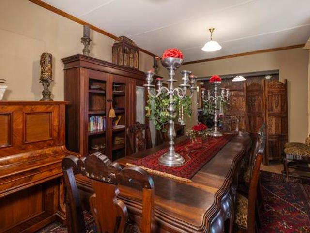 6 Bedroom House in Melodie