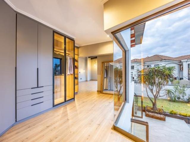 6 Bedroom House in Midstream Estate