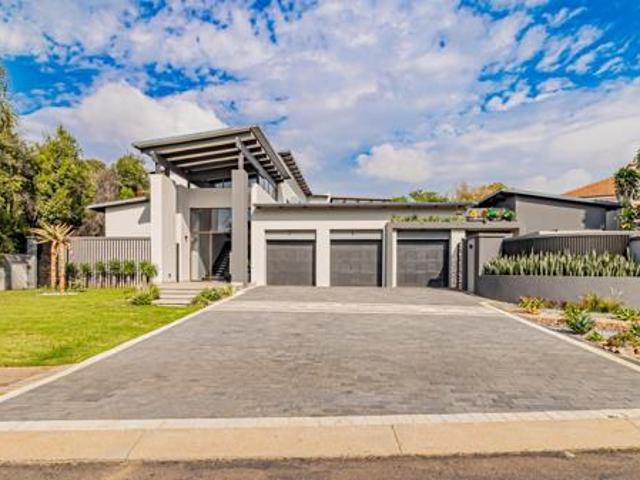 6 Bedroom House in Midstream Estate