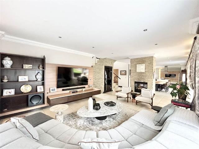 6 Bedroom House in Midstream Estate