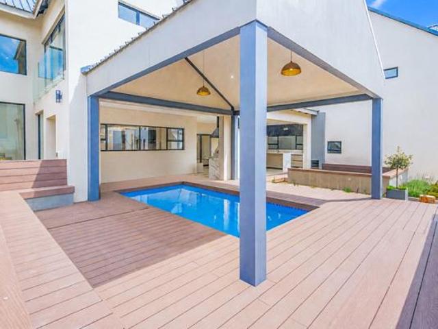 6 Bedroom House in Midstream Heights