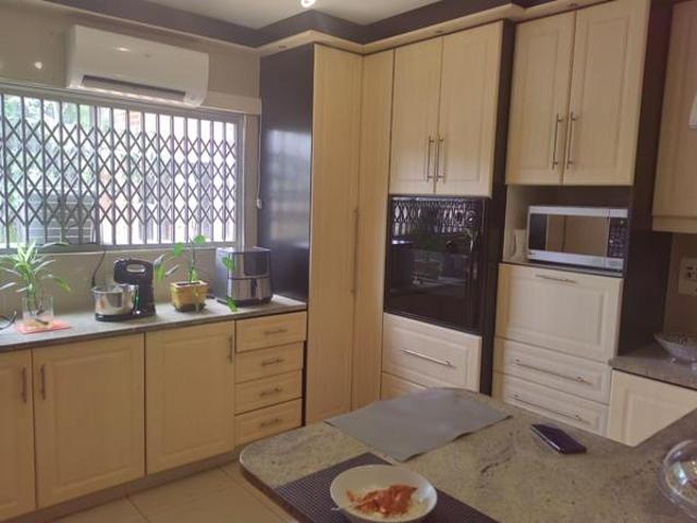 6 Bedroom House in South Ridge