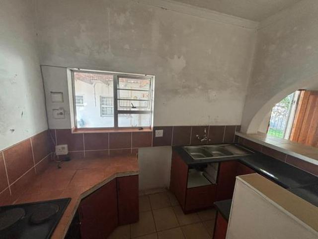 6 Bedroom House in Southernwood