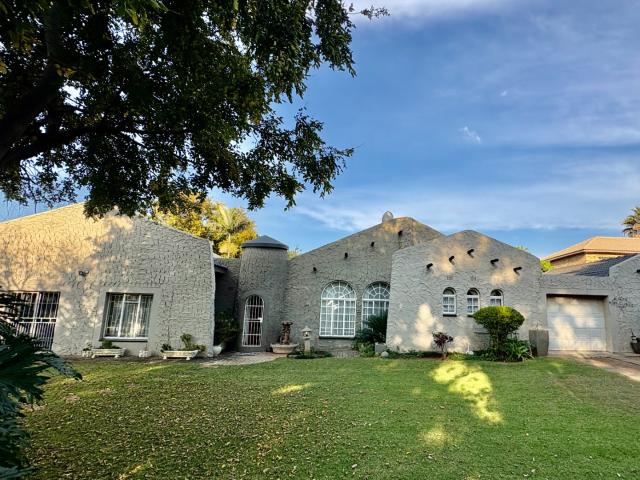 6 Bedroom House in Safari Gardens