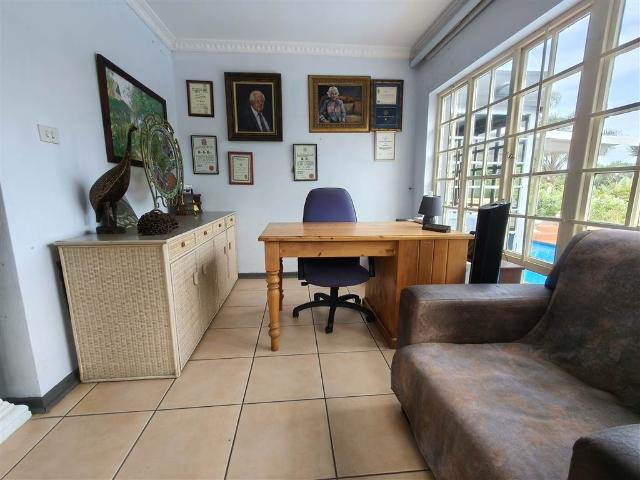 6 Bedroom House in Salt Rock
