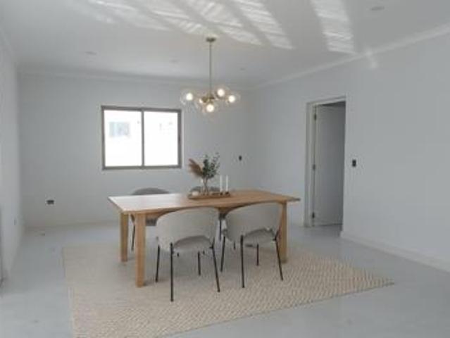 6 Bedroom House in Sandown