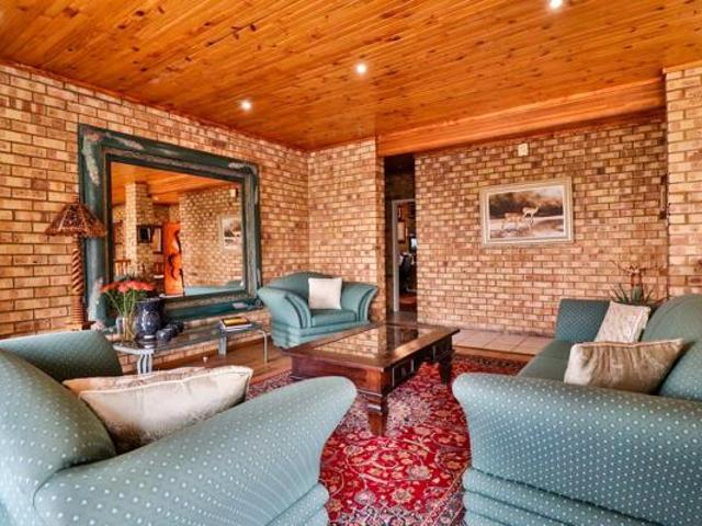 6 Bedroom House in Schoemansville
