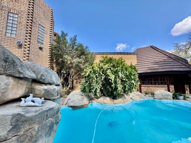 6 Bedroom House in Secunda
