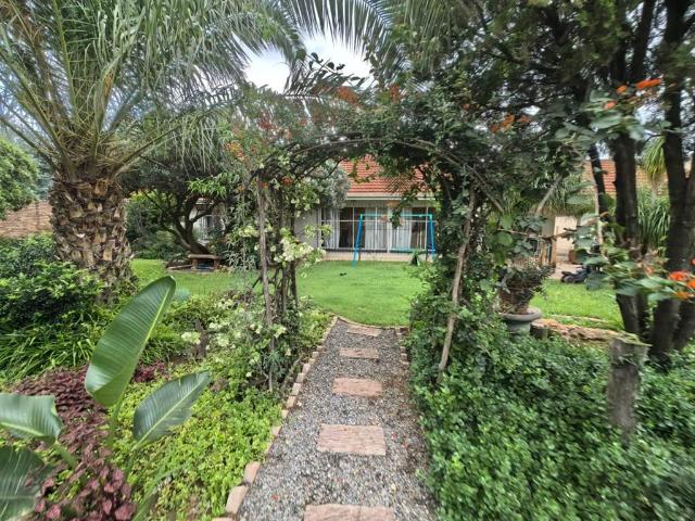 6 Bedroom House in Selcourt