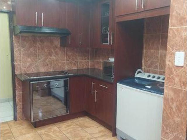 6 Bedroom House in Silverton