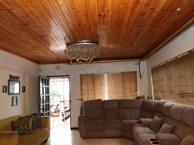 6 Bedroom House in Stanger Heights