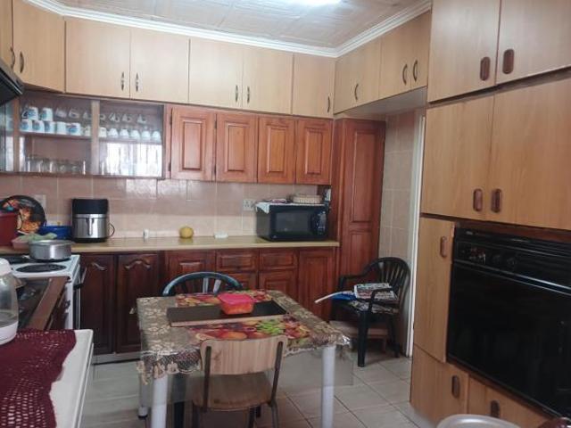 6 Bedroom House in Stanger Manor