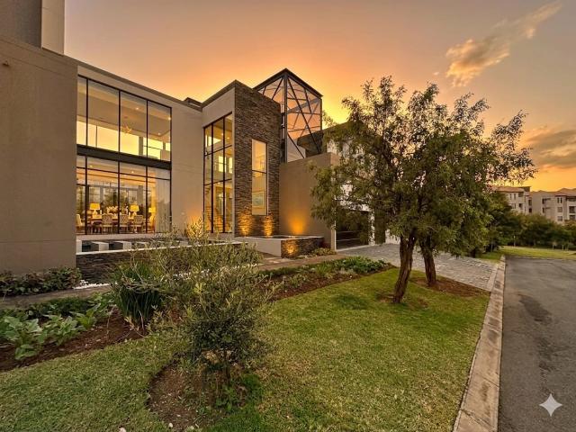 6 Bedroom House in Steyn City