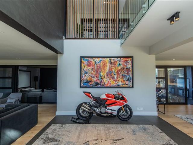 6 Bedroom House in Summerstrand
