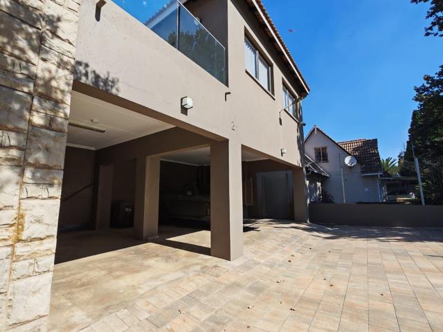 6 Bedroom House in Sunward Park
