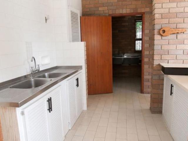 6 Bedroom House in Port Shepstone Central