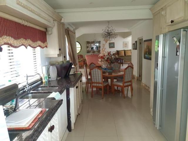 6 Bedroom House in Port Shepstone Central