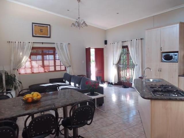 6 Bedroom House in Parow Central