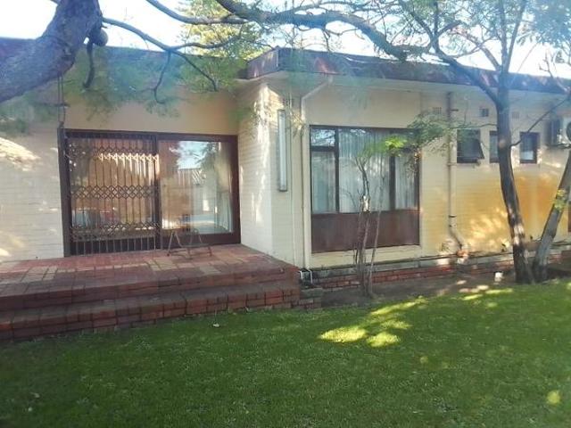 6 Bedroom House in Parow Central