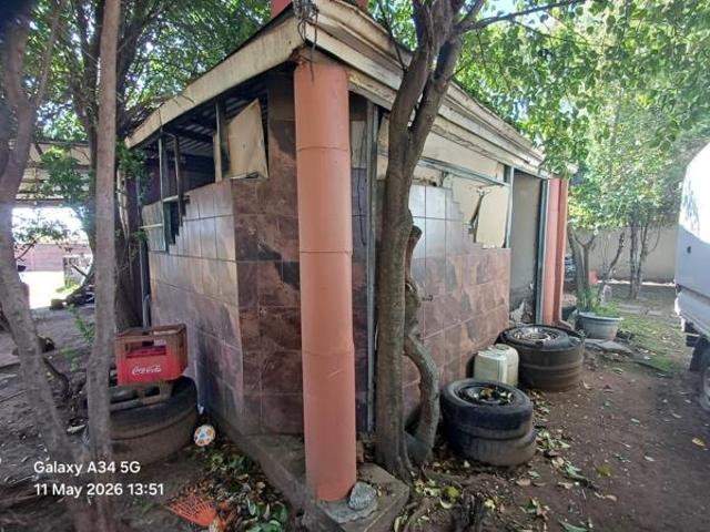 6 Bedroom House in Parys