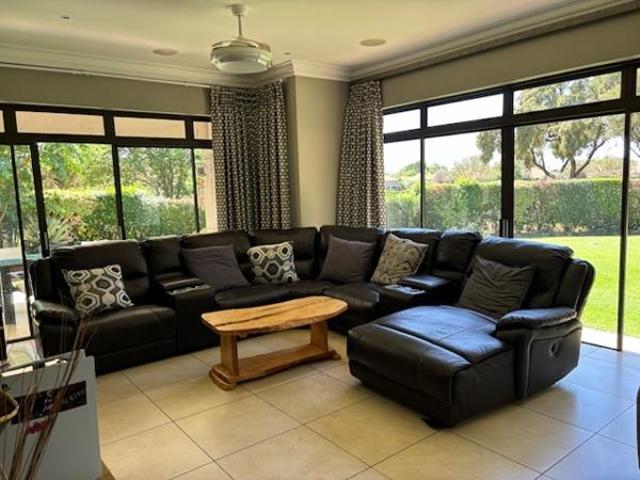 6 Bedroom House in Pecanwood
