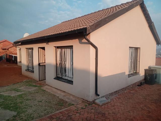 6 Bedroom House in Philip Nel Park