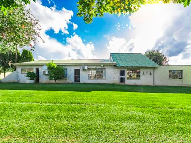 6 Bedroom House in Randfontein Central