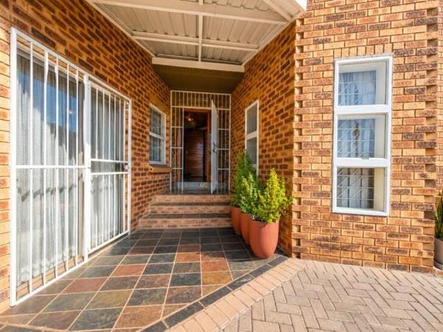 6 Bedroom House in Rant en Dal