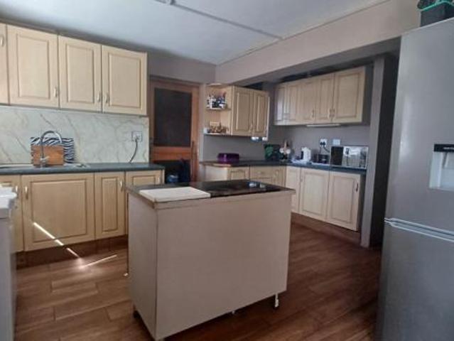 6 Bedroom House in Retreat