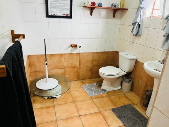 6 Bedroom House in Rustenburg Central
