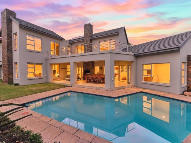 6 Bedroom House in Woodmead