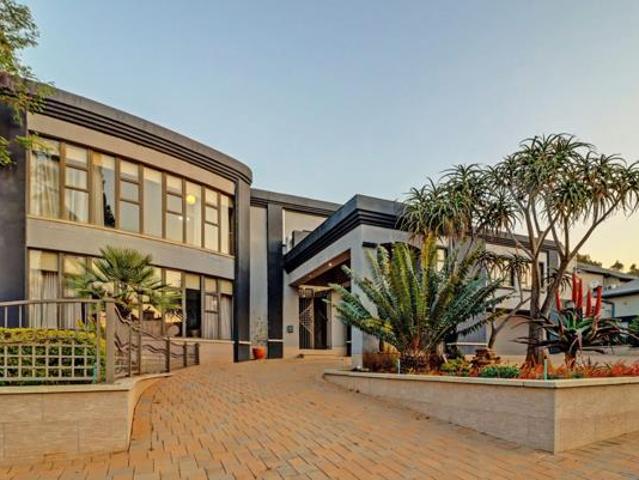 6 Bedroom House in Woodhill Golf Estate