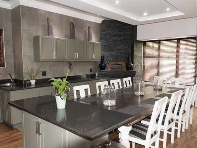 6 Bedroom House in Woodhill Golf Estate