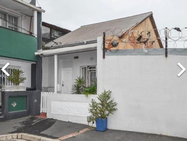 6 Bedroom House in Woodstock