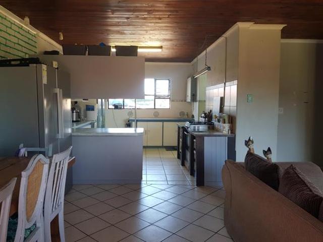 6 Bedroom House in Wavecrest