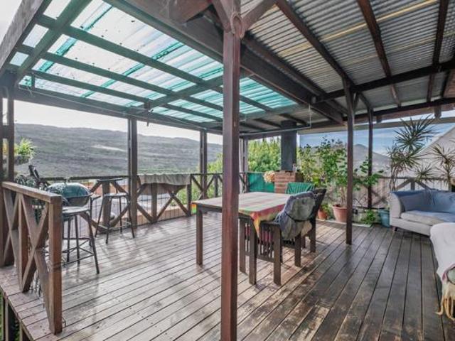 6 Bedroom House in Welcome Glen