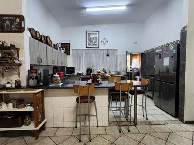 6 Bedroom House in West Acres