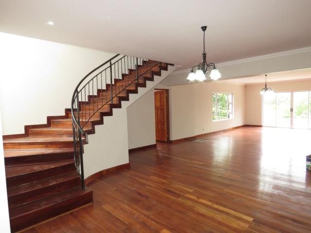 6 Bedroom House in West Bank